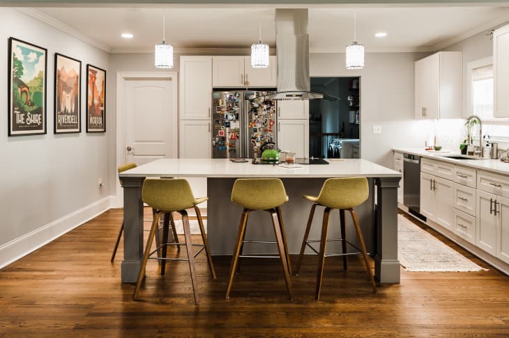 Comfortable kitchen deals island stools